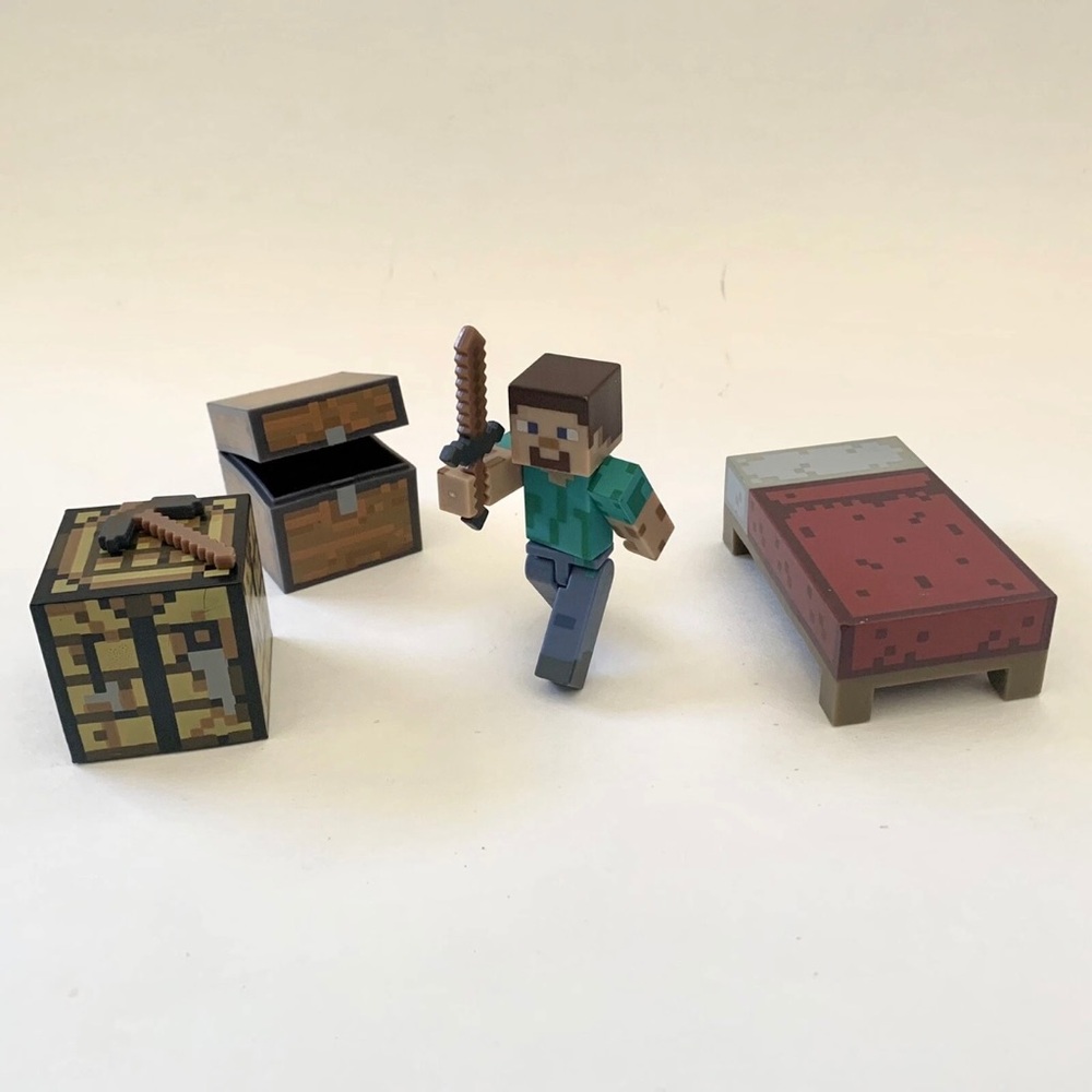 Minecraft Series #1 Overworld Survival Pack 2014, Figure, Bed, Chest, Pick Axe - Picture 2 of 6